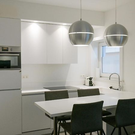 Modern Gelijkvloers Gezinsappartement Кнокке-Хейст Экстерьер фото