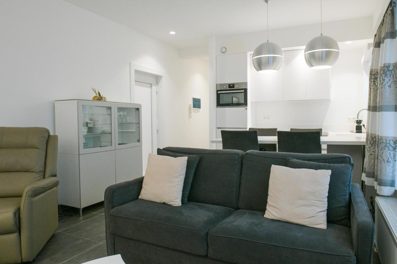 Modern Gelijkvloers Gezinsappartement Кнокке-Хейст Экстерьер фото