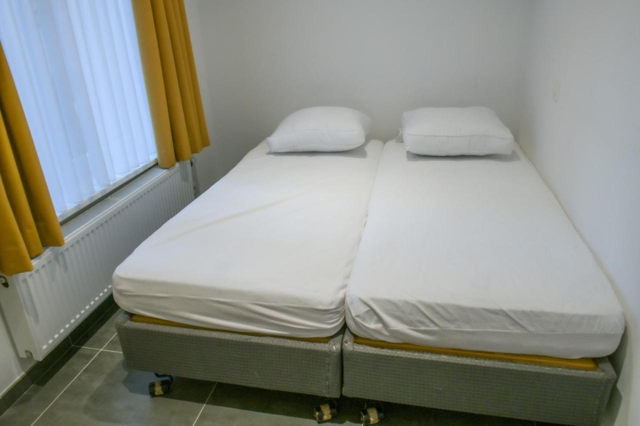 Modern Gelijkvloers Gezinsappartement Кнокке-Хейст Экстерьер фото